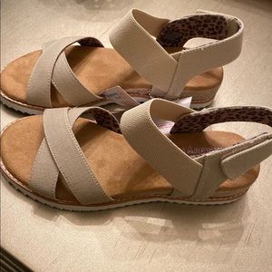 BOBS Sketchers Woman Sandals Size 7W